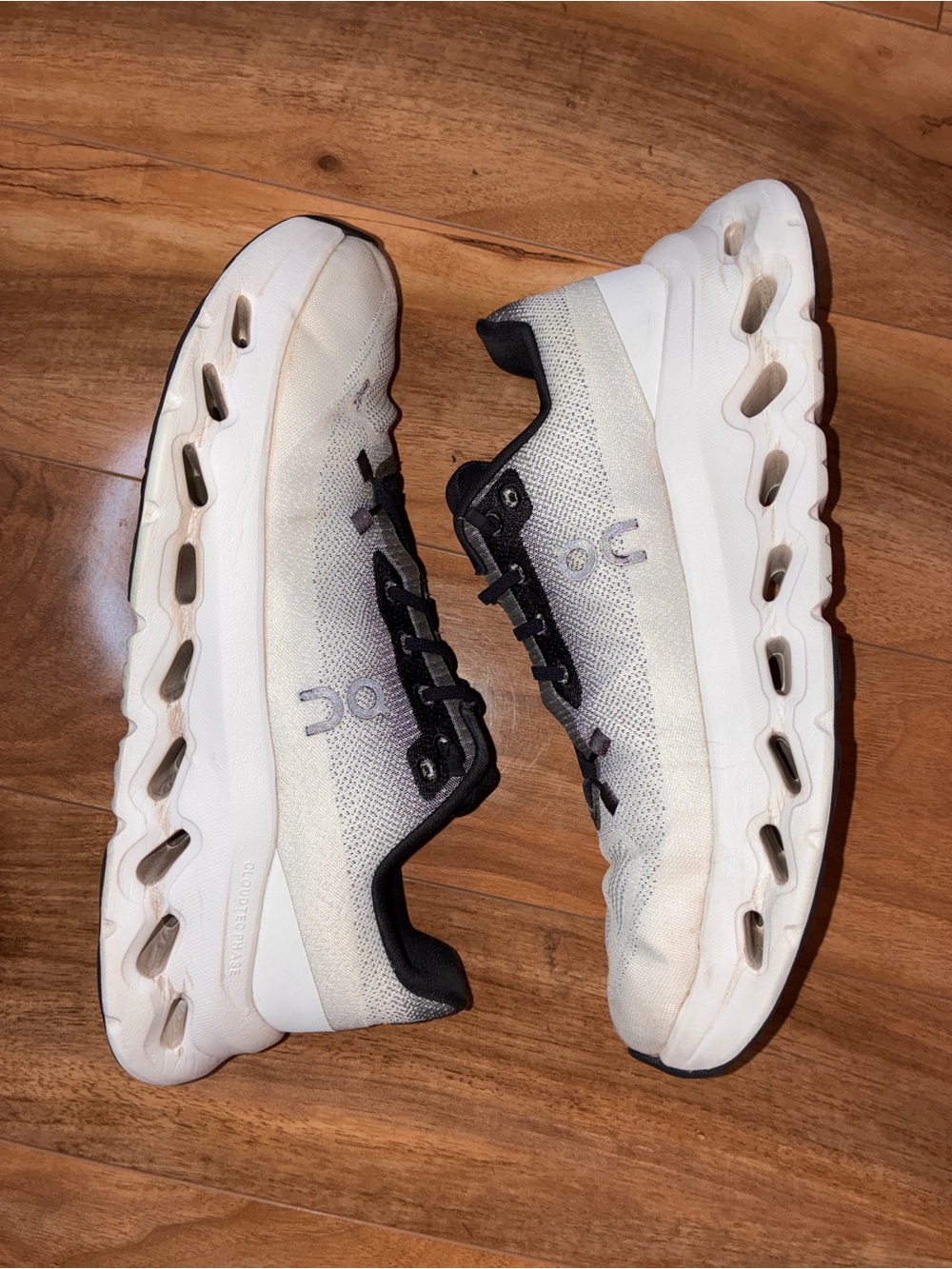 On Cloud Women’s Cloudtilt Athletic Running Sneaker Shoes, white/black- size 9 - Picture 8 of 10